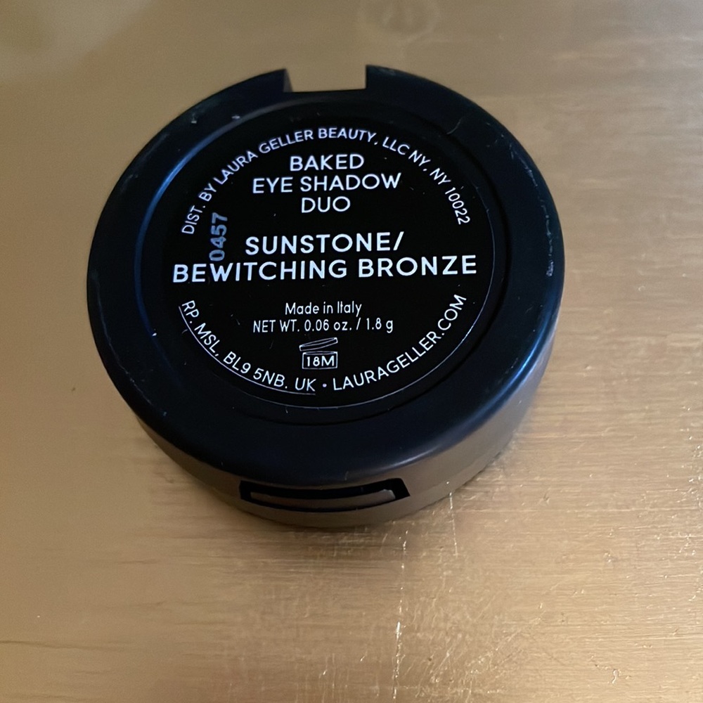 Laura Geller Baked Eye Shadow Duo - Picture 3 of 3
